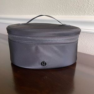 Lululemon Oval Top Access Kit